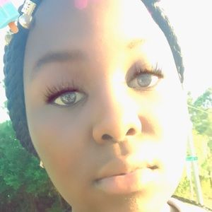 Meet your Posher, Shadae